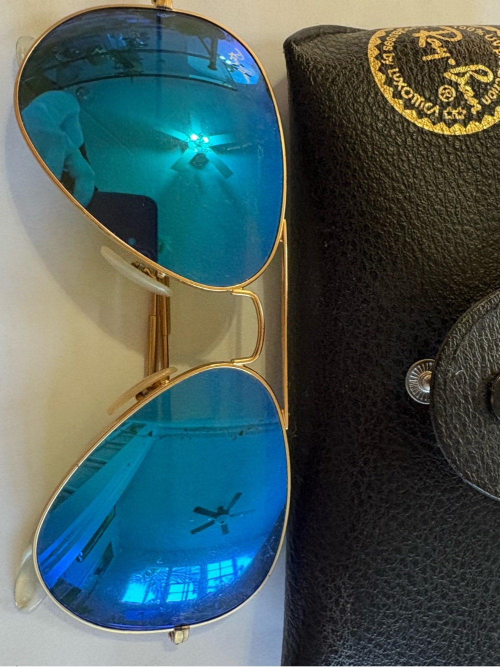 Ray-Ban Gold Frame Blue Mirrored Aviator Sunglasses
